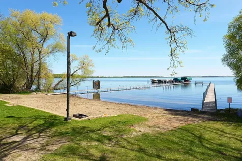 1879 Sandbar Circle Waconia MN 55387