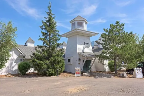 1879 Sandbar Circle Waconia MN 55387