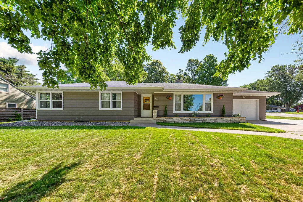 1071 Anderson Place Owatonna MN 55060
