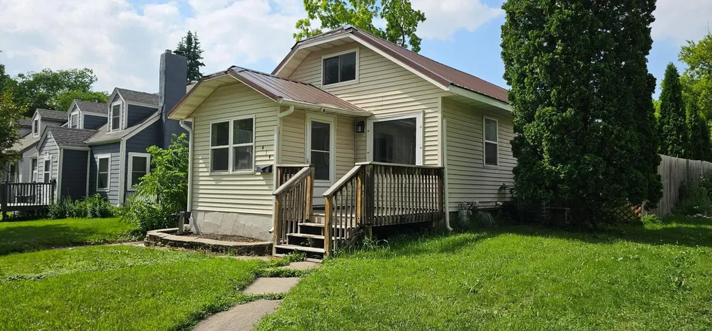414 W Maple Avenue Fergus Falls MN 56537