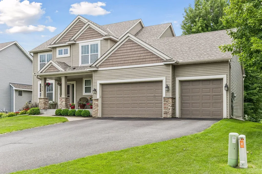 878 104th Lane NE Blaine MN 55434