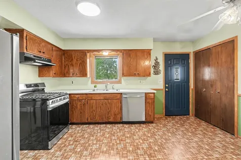 810 Sunny Lane Anoka MN 55303