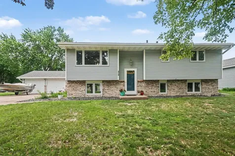 810 Sunny Lane Anoka MN 55303