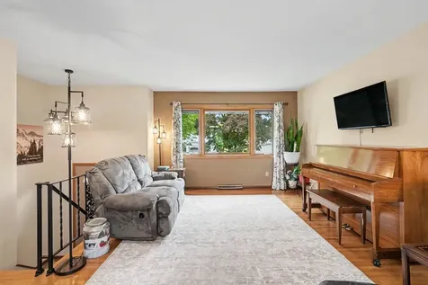 810 Sunny Lane Anoka MN 55303