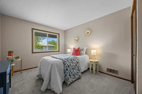 11143 Xavier Road Bloomington MN 55437