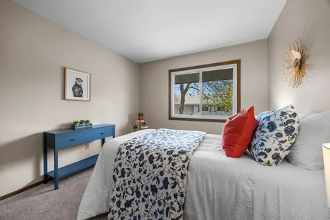 11143 Xavier Road Bloomington MN 55437