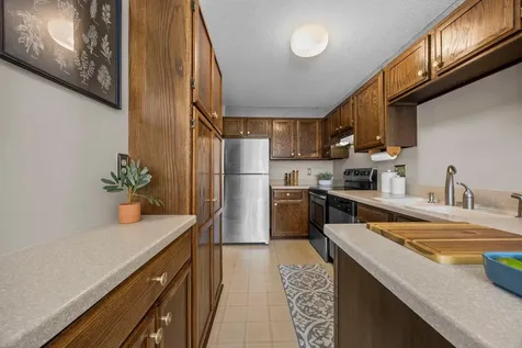 11143 Xavier Road Bloomington MN 55437