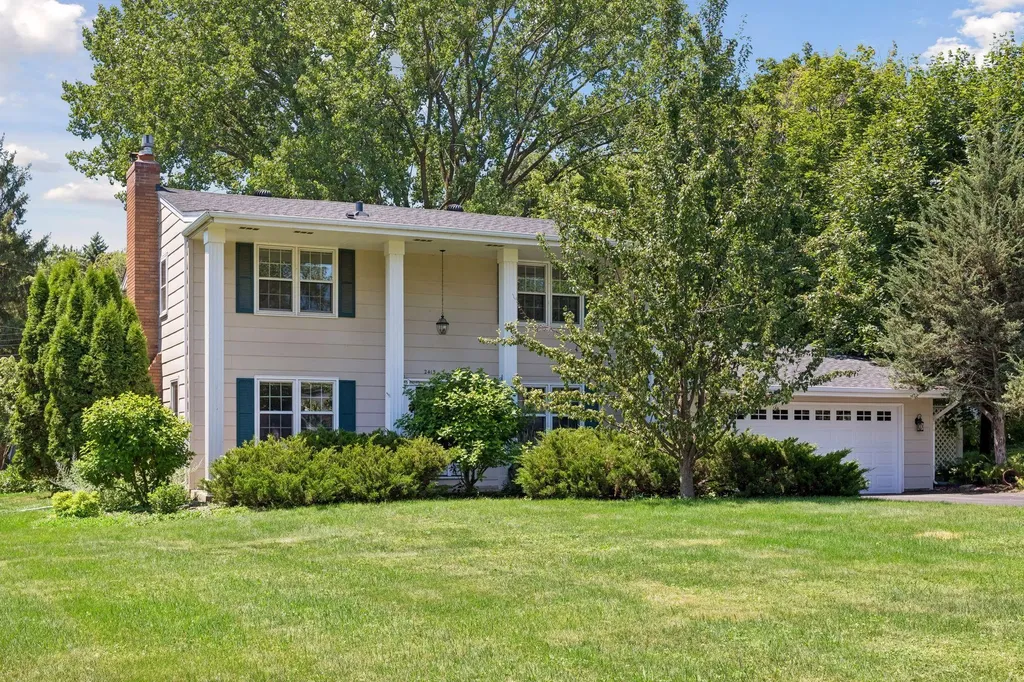 2415 Merrimac Lane N Plymouth MN 55447