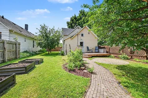 1260 Woodbridge Street Saint Paul MN 55117