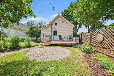 1260 Woodbridge Street Saint Paul MN 55117