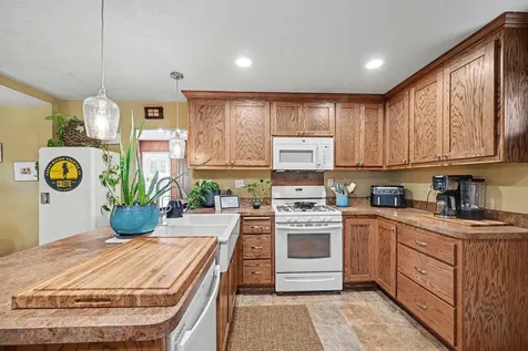 1260 Woodbridge Street Saint Paul MN 55117