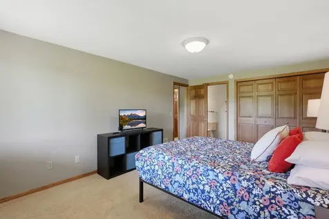 18121 Judicial Way S Lakeville MN 55044