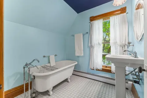 228 Summit Avenue Center City MN 55012