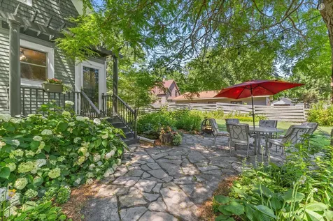 228 Summit Avenue Center City MN 55012