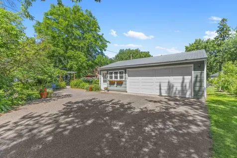 228 Summit Avenue Center City MN 55012