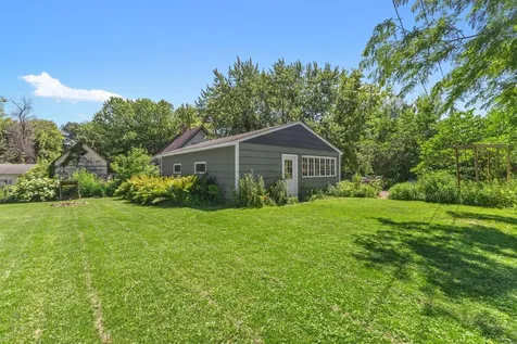 228 Summit Avenue Center City MN 55012