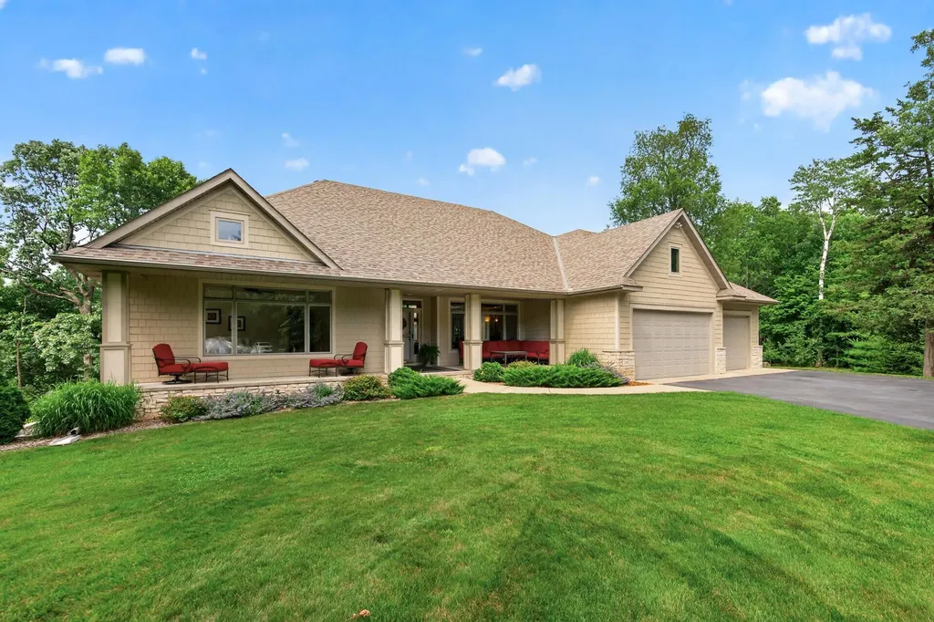 1187 105th Street E Inver Grove Heights MN 55077