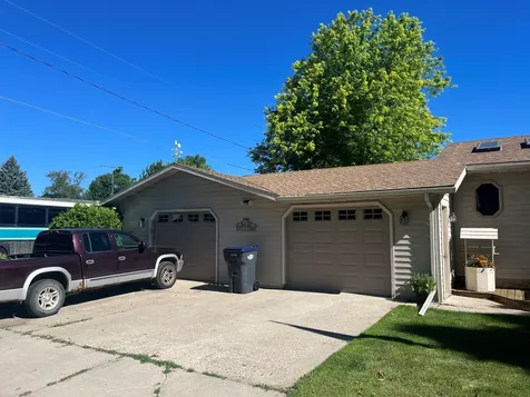 301 5th Street SW Hankinson ND 58041