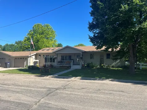 301 5th Street SW Hankinson ND 58041