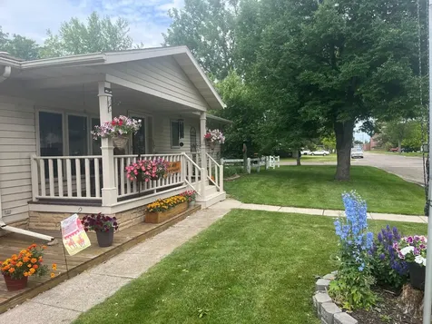 301 5th Street SW Hankinson ND 58041