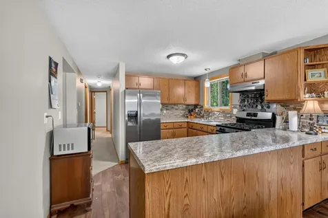 5795 Amy Lane Maple Plain MN 55359