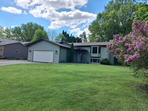 5795 Amy Lane Maple Plain MN 55359