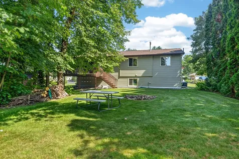 5795 Amy Lane Maple Plain MN 55359