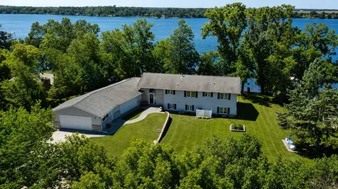 48210 Flicker Lane Ottertail MN 56571