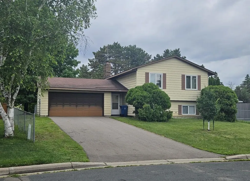 7408 W 100th Street Bloomington MN 55438