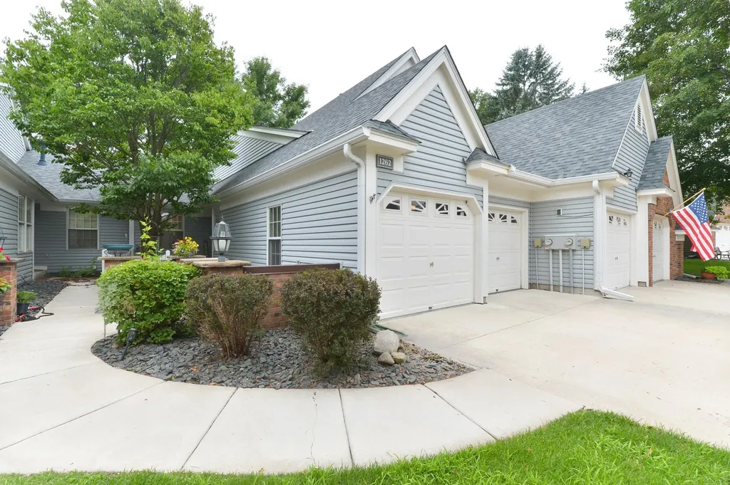 1262 Pond View Lane White Bear Lake MN 55110