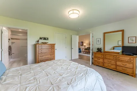 737 Markgrafs Lake Draw Woodbury MN 55129