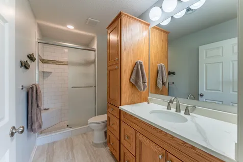 737 Markgrafs Lake Draw Woodbury MN 55129