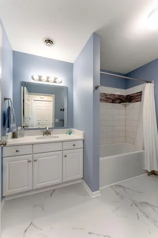 737 Markgrafs Lake Draw Woodbury MN 55129
