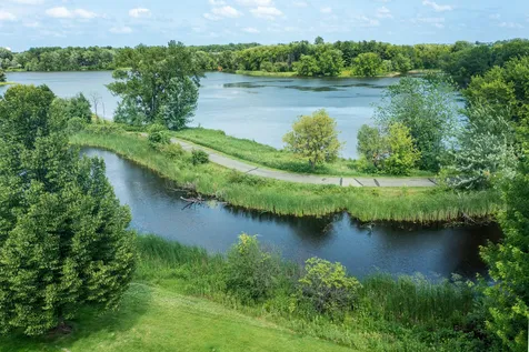 737 Markgrafs Lake Draw Woodbury MN 55129