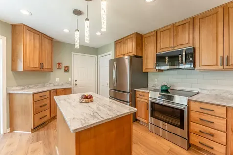 737 Markgrafs Lake Draw Woodbury MN 55129