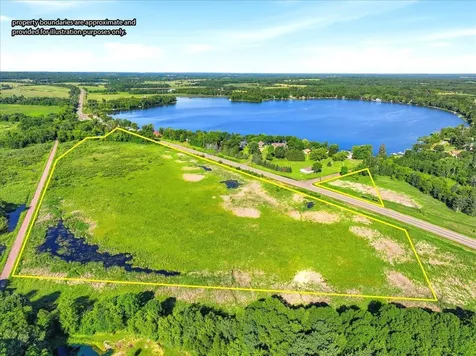 796 Magnor Lake Drive Clayton WI 54004