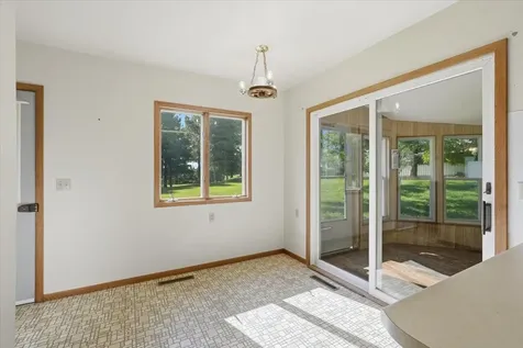 796 Magnor Lake Drive Clayton WI 54004