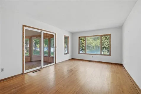 796 Magnor Lake Drive Clayton WI 54004