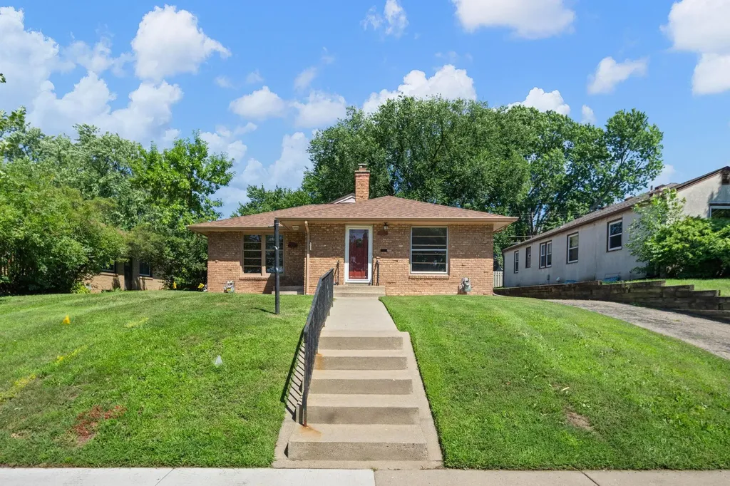 5633 Penn Avenue S Minneapolis MN 55419