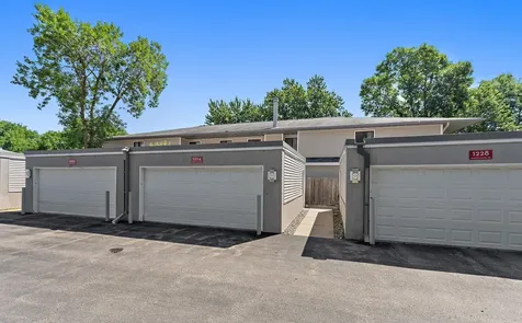 1224 Wagon Wheel Road Hopkins MN 55343