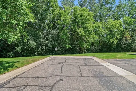 8443 Cortland Road Eden Prairie MN 55344