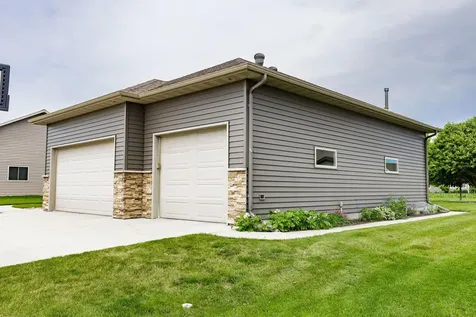 3814 22nd Avenue S Moorhead MN 56560