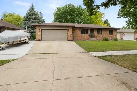 3715 Burritt Street S Fargo ND 58104
