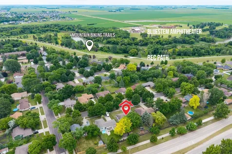 3715 Burritt Street S Fargo ND 58104