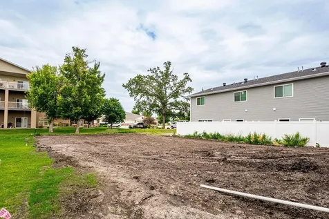 2626 36th Avenue S Moorhead MN 56560