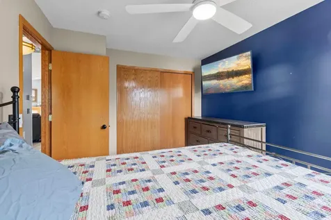 7527 Hampton Lane Shakopee MN 55379