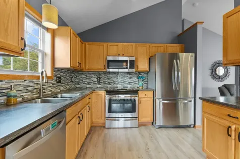 7527 Hampton Lane Shakopee MN 55379