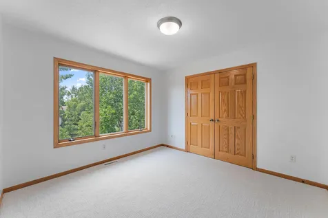 6172 104th Circle N Brooklyn Park MN 55443