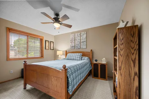 12500 Dorchester Trail Apple Valley MN 55124