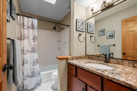 12500 Dorchester Trail Apple Valley MN 55124